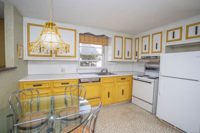 16, 18 Bayberry Road, House other with 2 bedrooms, 1 bathrooms and null parking in Old Saybrook CT | Image 9