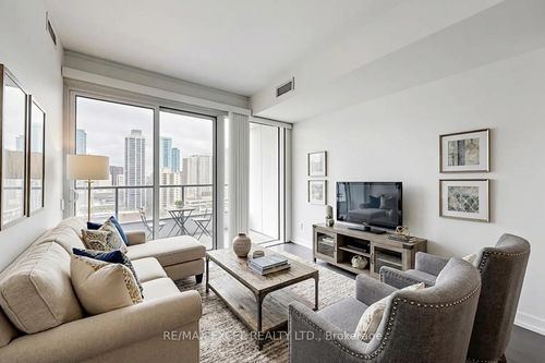 1908-85 Wood St, Toronto, ON, M4Y0E8 | Card Image