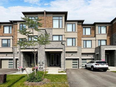 507 New England Crt, Home with 3 bedrooms, 4 bathrooms and 3 parking in Newmarket ON | Image 1