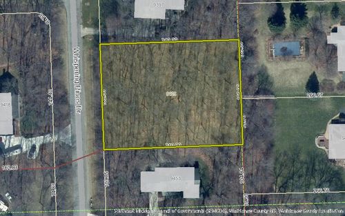 9425 Whispering Pines Dr, Saline, MI, 48176-9040 | Card Image