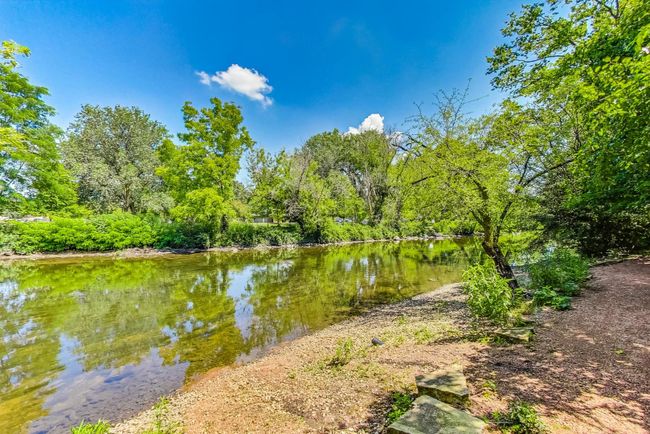 UNIT-607 - 530 River Front Cir, Condo with 2 bedrooms, 2 bathrooms and 1 parking in Naperville IL | Image 4