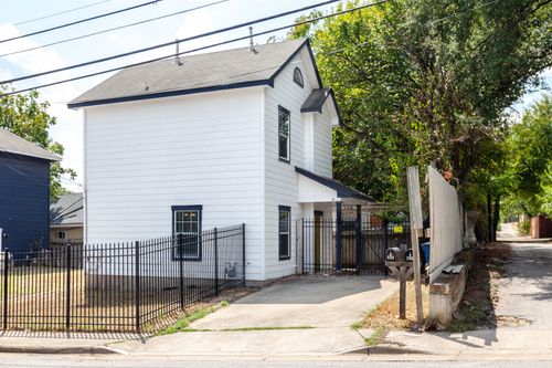 b-2326 Webberville Rd, Austin, TX, 78702-3550 | Card Image