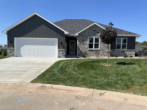 916 Clover Court, MENASHA, WI, 54952 | Card Image