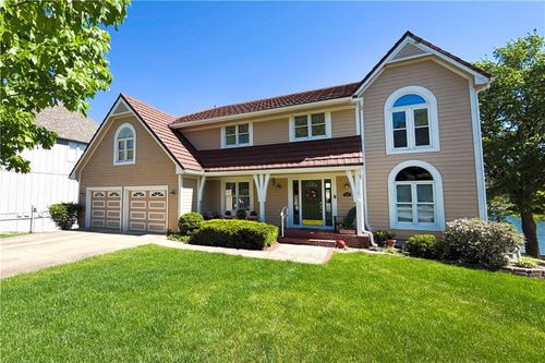 328 Ne Warrington Ct, Lees Summit, MO, 64064-1605 | Card Image