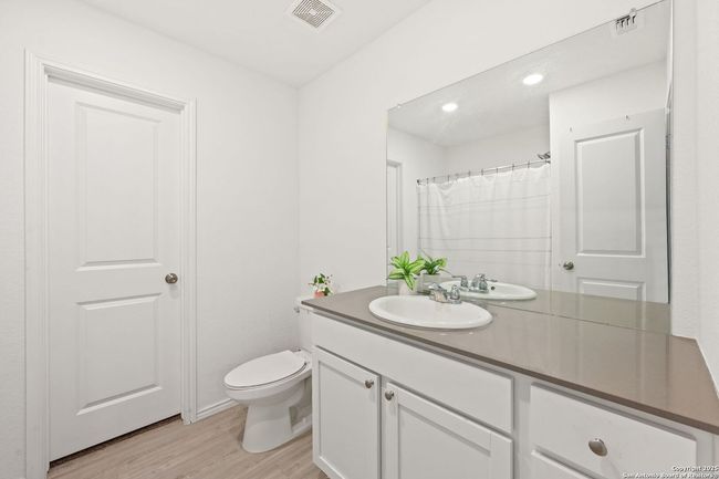 10707 Sweepback Trail, House other with 4 bedrooms, 3 bathrooms and null parking in Converse TX | Image 12