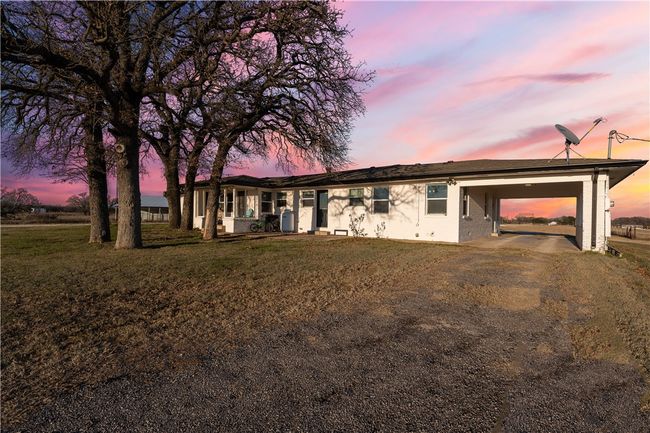 717 Oak Knoll Ln, Home with 3 bedrooms, 3 bathrooms and 1 parking in Elm Mott TX | Image 32