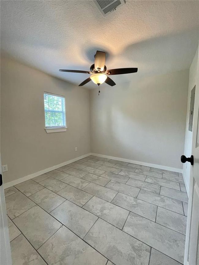 527 W 4 Th St, House other with 5 bedrooms, 3 bathrooms and null parking in Freeport TX | Image 30