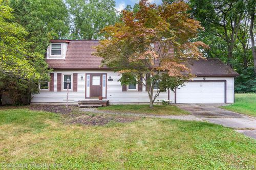 21467 Jewell Ct, Grosse Ile, MI, 48138-1216 | Card Image