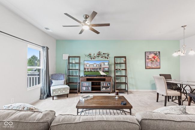 Ceiling Fan in Living Room, Plenty of Natural Light | Image 7