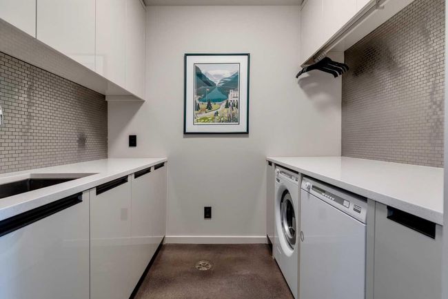 25 Posthill Drive Sw, House other with 4 bedrooms, 4 bathrooms and 8 parking in Calgary AB | Image 38