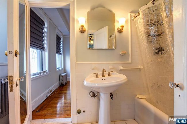 363-37 Mount Prospect, Condo with 3 bedrooms, 2 bathrooms and null parking in Newark NJ | Image 14