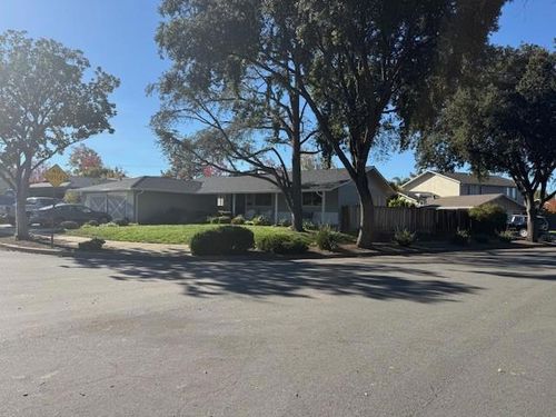 1423 Kyle Ct, Sunnyvale, CA, 94087-3153 | Card Image