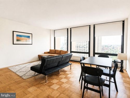 11hn-200 Locust St, PHILADELPHIA, PA, 19106-3914 | Card Image