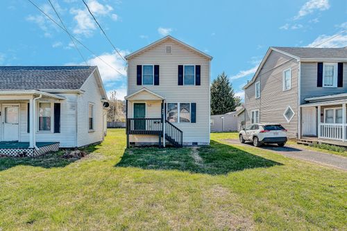 902 Bowman Ave, Salem, VA, 24153-6121 | Card Image