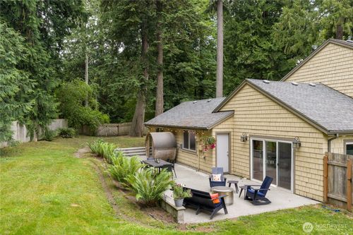 15104 Sunrise Dr Ne, Bainbridge Island, WA, 98110-4168 | Card Image