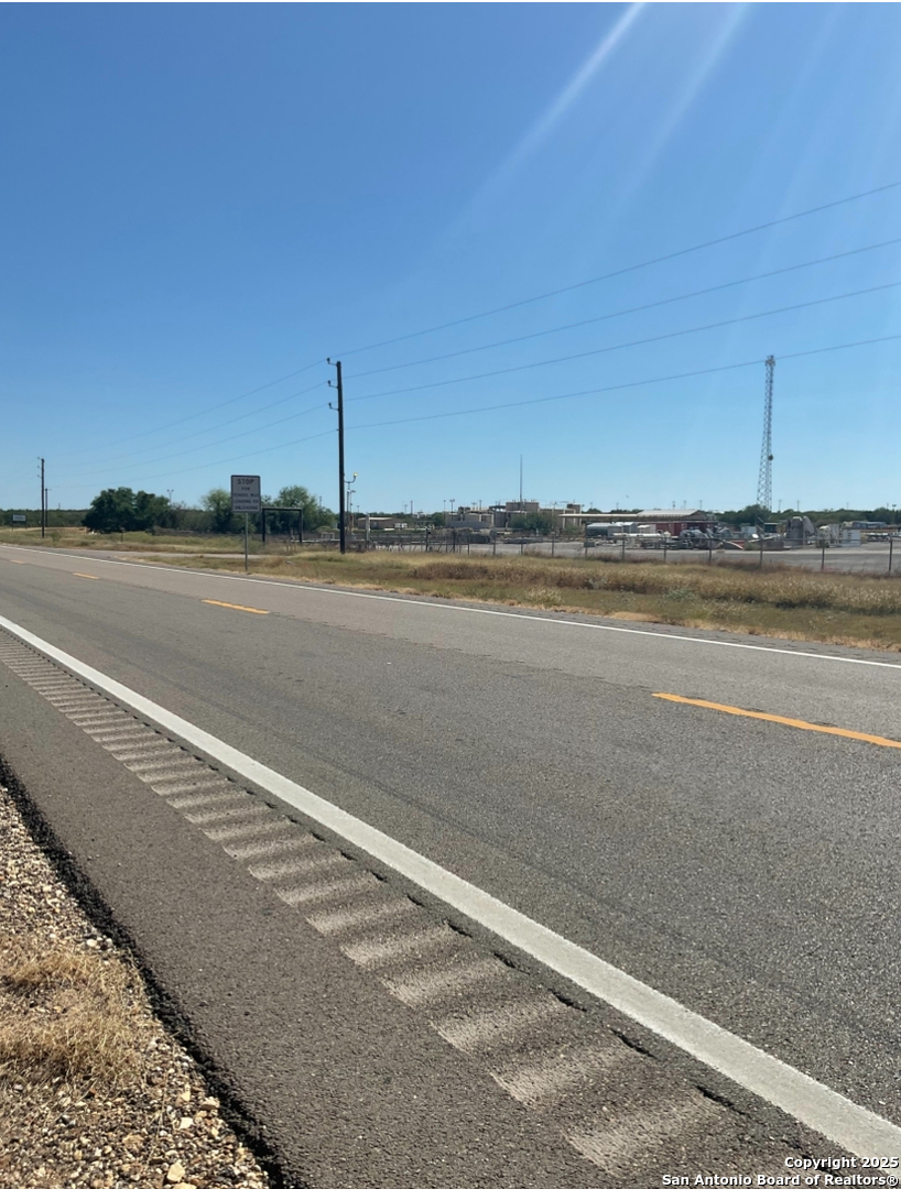 Land in Cotulla 4