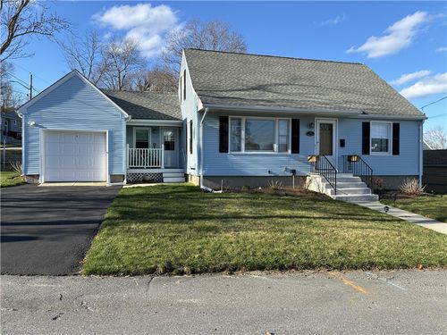 11 Bellevue Dr, Cranston, RI, 02920-4001 | Card Image