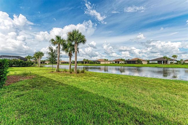 7113 Gradford Ct, House other with 3 bedrooms, 4 bathrooms and null parking in Lakewood Ranch FL | Image 49