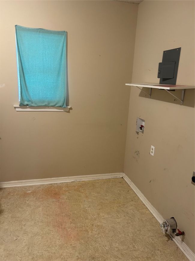 903 W Main St, House other with 3 bedrooms, 2 bathrooms and null parking in Olney TX | Image 8