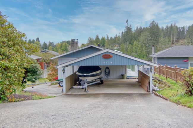 4618 Gerrans Bay Road, House other with 3 bedrooms, 2 bathrooms and 2 parking in Madeira Park BC | Image 3