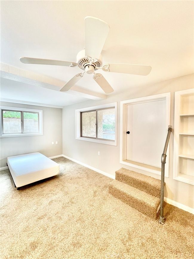 64 Avalon Terrace Rd, Condo with 2 bedrooms, 3 bathrooms and 1 parking in Avalon CA | Image 23