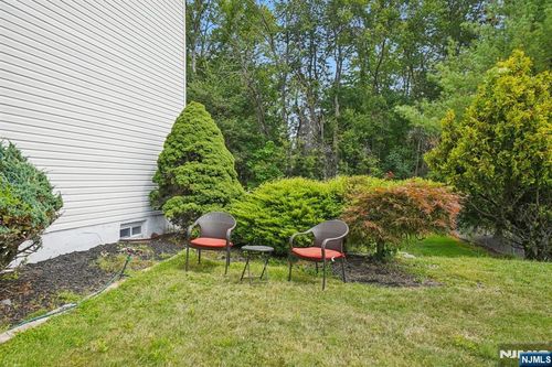 59 Grove Ave, East Hanover, NJ, 07936-1519 | Card Image