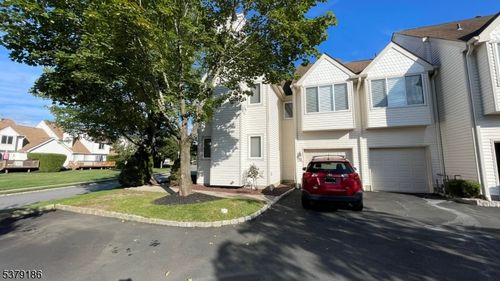 12 Independence Ct, Montville, NJ, 07045-9154 | Card Image