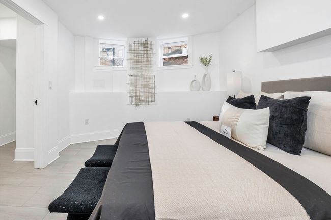 APT-1 - 162 W Concord St, Condo with 2 bedrooms, 2 bathrooms and 1 parking in Boston MA | Image 21