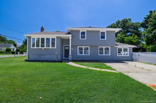 62 Alhambra Rd, North Baldwin, NY, 11510-1205 | Card Image