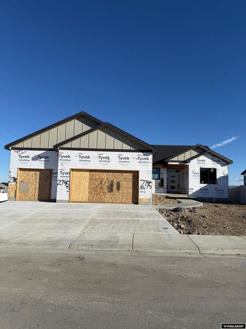 2745 Berkshire Way, Casper, WY, 82609-3896 | Card Image