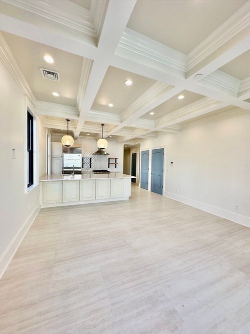 1l-6 Douglas St, Boston, MA, 02127-4105 | Card Image