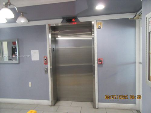 apt-205-2475 Nw 16th Street Rd, Miami, FL, 33125-1393 | Card Image