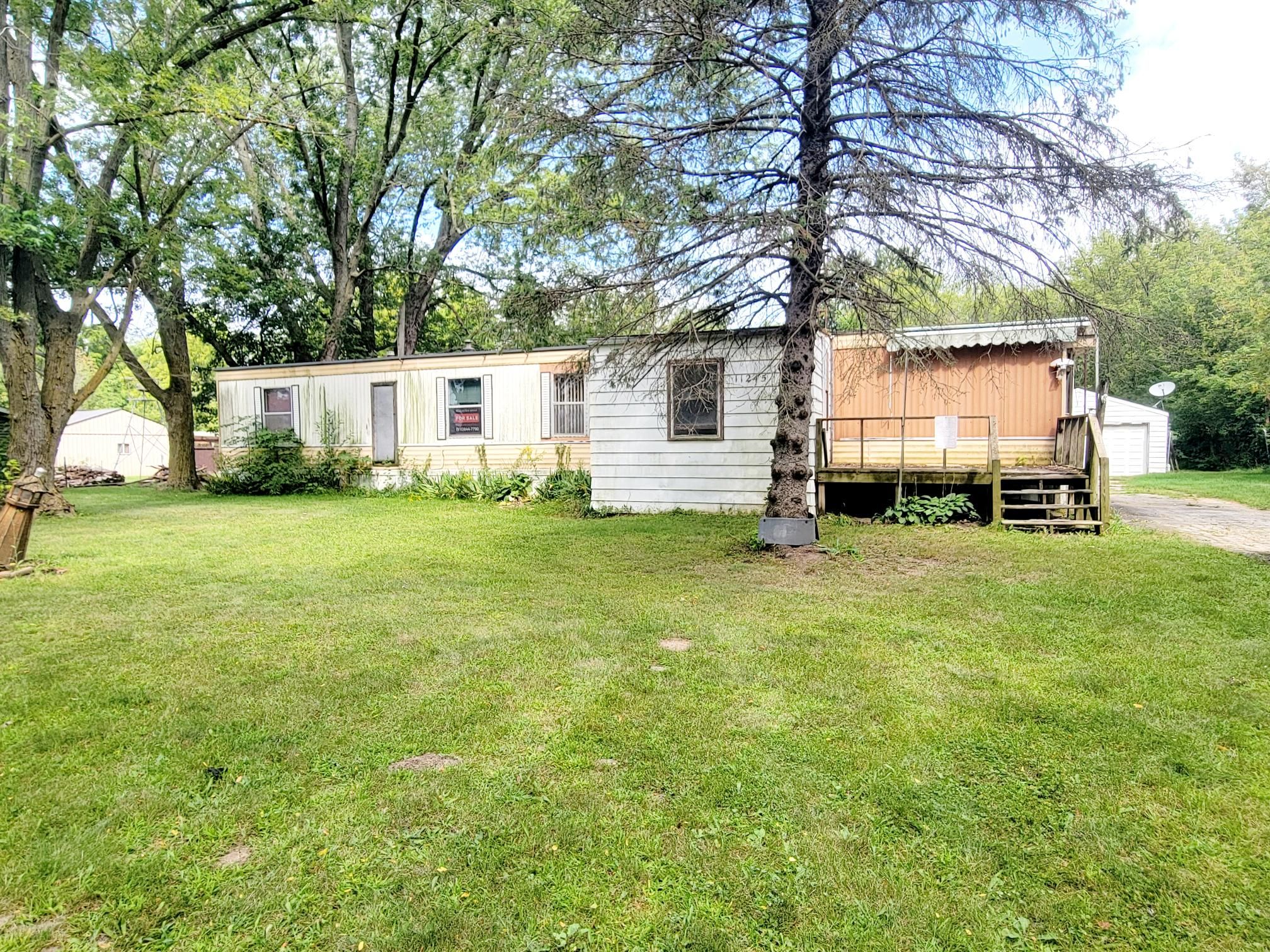 Britton Rd, Byron, MI 48418