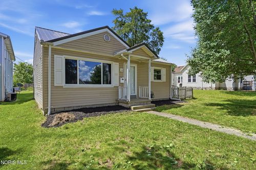 135 Stanley Ave, Findlay, OH, 45840-4351 | Card Image