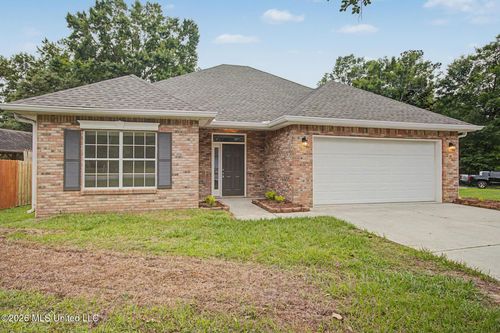 8524 Op La Ct, Diamondhead, MS, 39525-4141 | Card Image