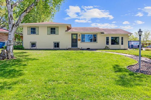 104 8th Ave Ne, Forest Lake, MN, 55025-1261 | Card Image