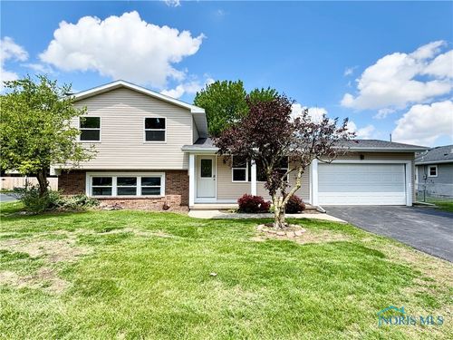 3247 Dogwood Dr, Oregon, OH, 43616-2315 | Card Image