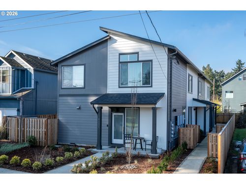 8355 N Newman Ave, Portland, OR, 97203-3545 | Card Image