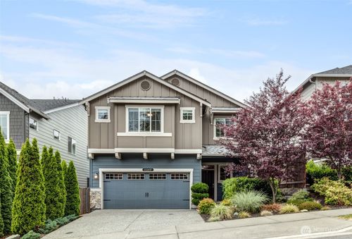 3302 104th Ave Ne, Lake Stevens, WA, 98258-5679 | Card Image