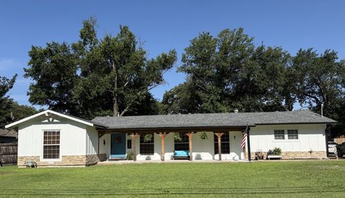 1704 S Houston St, Kaufman, TX, 75142-3015 | Card Image