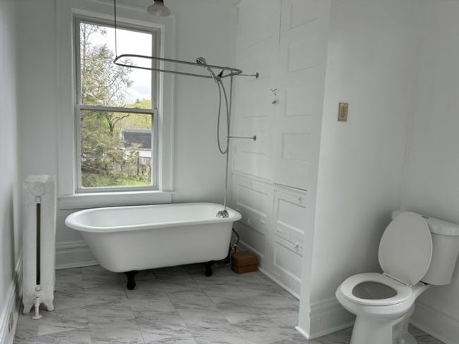 Large bathroom with built in storage cabinet | Image 11