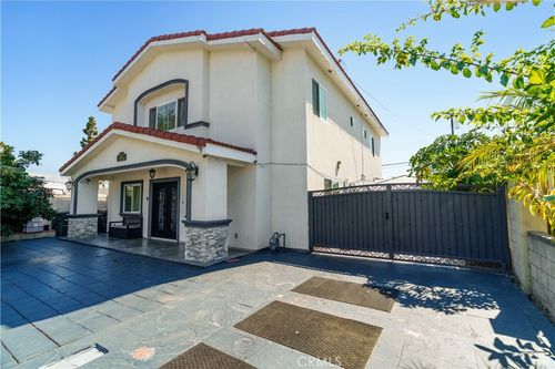 12122 207th St, Lakewood, CA, 90715-1506 | Card Image