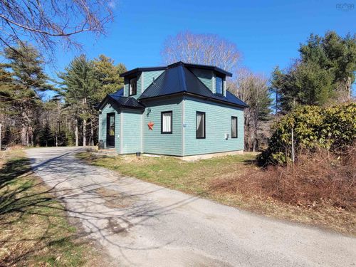 35 Mcdonald Rd, Liverpool, NS, B0T1K0 | Card Image