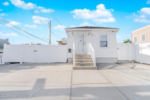 268 Nelson Ave, Staten Island, NY, 10308-3206 | Card Image