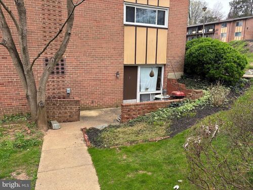 143-10025 Fair Woods Dr, FAIRFAX, VA, 22030-1700 | Card Image