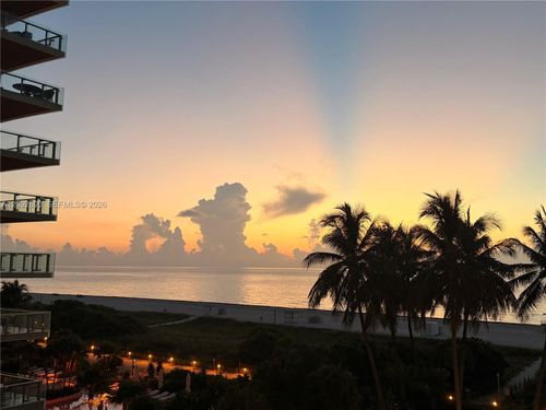 607-5757 Collins Ave, Miami Beach, FL, 33140-2304 | Card Image