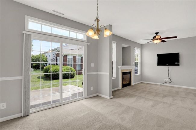 10905 Lemongrass Dr, Condo with 2 bedrooms, 3 bathrooms and null parking in Zionsville IN | Image 10