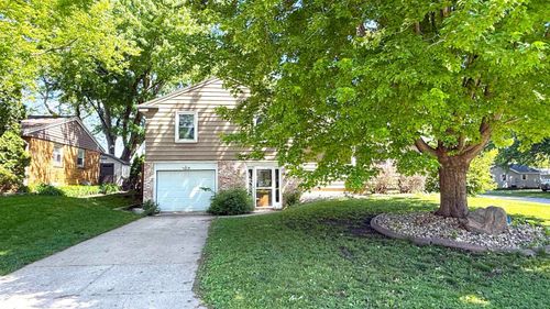 1304 2nd St Nw, Mason City, IA, 50401-1705 | Card Image