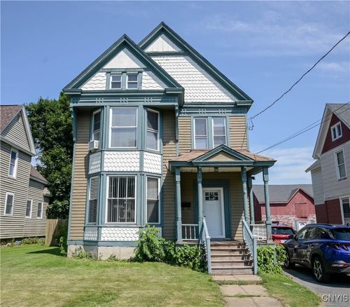 7 Dennison Ave, Whitesboro, NY, 13492-1207 | Card Image