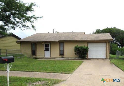 825 Michelle Dr, Copperas Cove, TX, 76522-1235 | Card Image